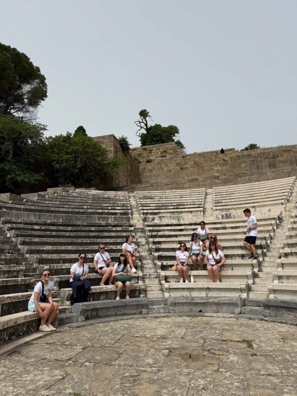 Ο Ροδίτης καθηγητής που έφερε στην Ελλάδα τα τελευταία 40 χρόνια πάνω από 6.000 Αμερικανούς φοιτητές
