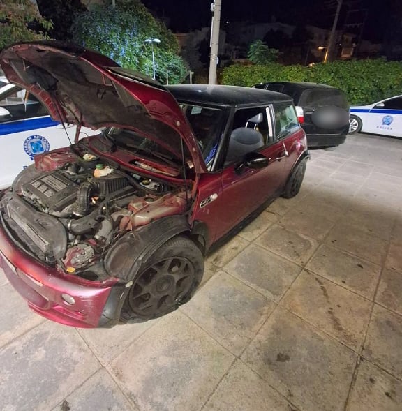 Καταδίωξη στην Αγία Παρασκευή: Συνελήφθη άνδρας με πάνω από 61 κιλά κάνναβης στο ΙΧ του [εικόνες]