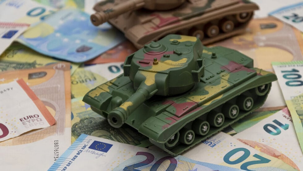 Πρωταθλήτρια στις στρατιωτικές δαπάνες η Ελλάδα: Έφτασαν το 4,75% του ΑΕΠ