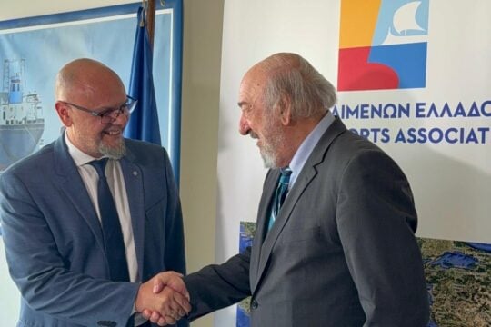 ΠΑΣΟΚ: «Δημόσιος έλεγχος και σχέδιο για τα λιμάνια»