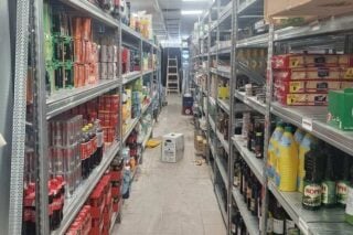Κινδυνεύουν εργαζόμενοι μέσα σε μαγαζί-γιαπί επί της Λ. Μεσογείων