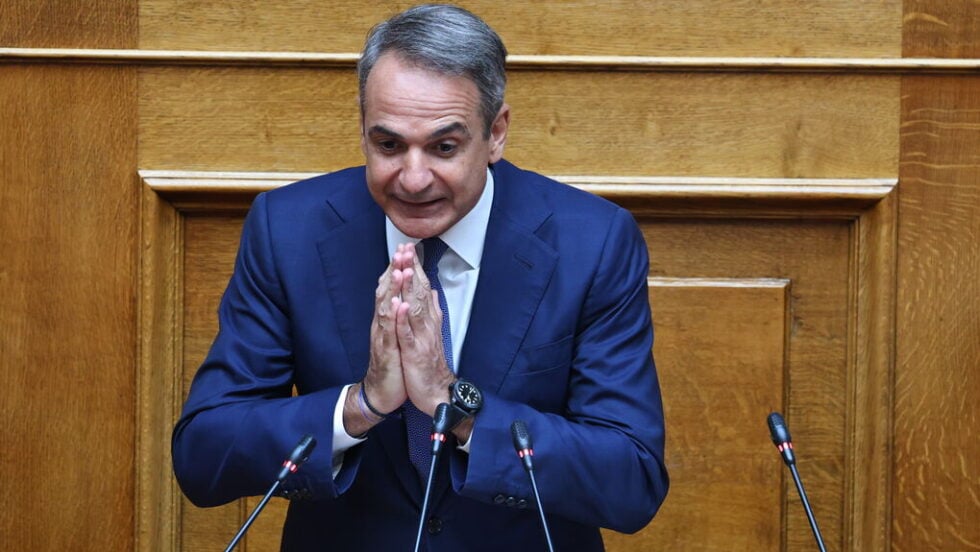 Ο Μητσοτάκης νίκησε την ακρίβεια με… 10 λεπτά στη βενζίνη