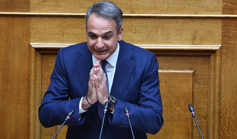 Ο Μητσοτάκης νίκησε την ακρίβεια με… μείωση 10 λεπτών στη βενζίνη