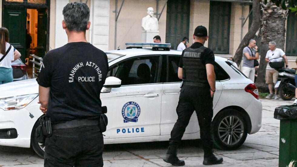 Τον έλεγαν Θοδωρή και έπαιρνε αναπηρική σύνταξη: Οργή για τον θάνατο του 20χρονου από αστυνομικούς με 21 σφαίρες