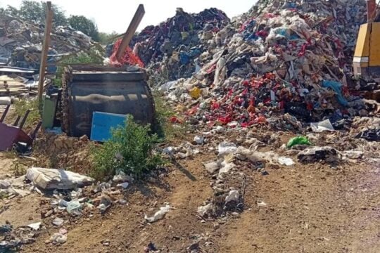 Πνίγουν στα μπάζα τη Θεσσαλονίκη: «Υγειονομική βόμβα» η ανεξέλεγκτη δράση των κυκλωμάτων
