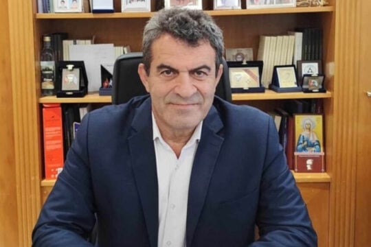 Εξέγερση «γαλάζιων» αυτοδιοικητικών για τον «κόφτη»