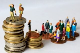 Είναι η οικονομία, ανόητε… αλλά δεν είναι η ίδια για όλους
