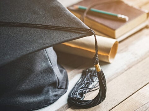 Παράνομα «κέντρα εκπαίδευσης ψυχοθεραπείας»: Έλεγχοι με καθυστέρηση από το υπουργείο Παιδείας
