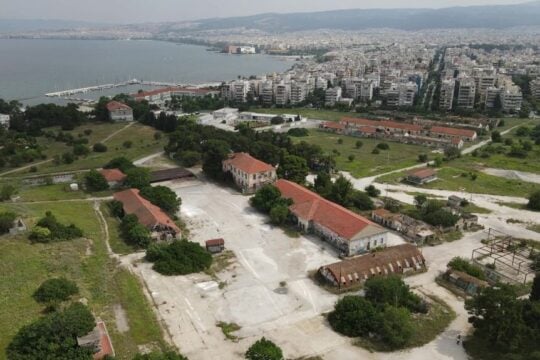 Θεσσαλονίκη: Ο πρύτανης του ΑΠΘ σχεδιάζει θέατρο ή μουσείο στο πρώην στρατόπεδο Κόδρα