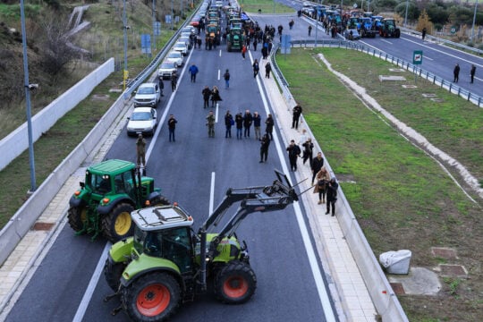Στήνουν αγροτοδικεία για 200 από το μπλόκο της Σιάτιστας: Κλήσεις να καταθέσουν ως «ύποπτοι»