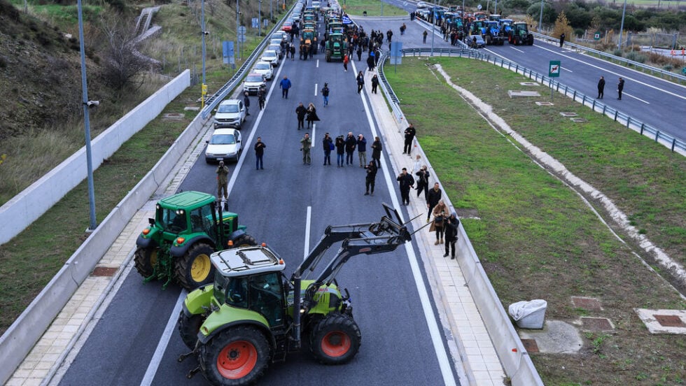 Στήνουν αγροτοδικεία για 200 από το μπλόκο της Σιάτιστας: Κλήσεις να καταθέσουν ως «ύποπτοι»