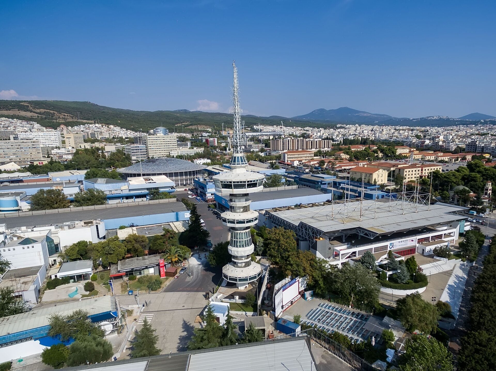 Δημοτικό συμβούλιο Θεσσαλονίκης: Καλοκαιρινό μπουρίνι για τη ΔΕΘ
