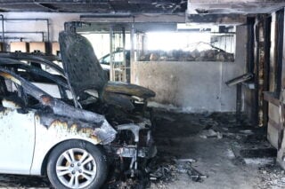 Επιθέσεις με γκαζάκια στη Θεσσαλονίκη: Η αντιτρομοκρατική ψάχνει 4 άτομα και μια μονωτική ταινία
