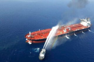 Εφιάλτης για τα πληρώματα των πλοίων σε εμπόλεμες ζώνες