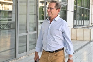 Οι συνήγοροι υπεράσπισης εκθέτουν τον Λιγνάδη: Οι «παραβλέψεις» και τα «στραβά μάτια»