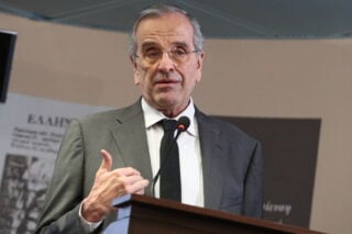 Νέος πονοκέφαλος στην κυβέρνηση για τις υποκλοπές: Επίθεση σε Σαμαρά για να κρύψει το σκάνδαλο