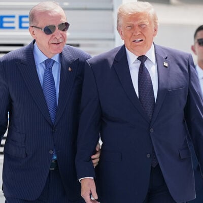 Πορεία προς την άβυσσο