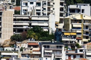 Ούτε να ακούσει για πλαφόν στα ενοίκια των κατοικιών η κυβέρνηση