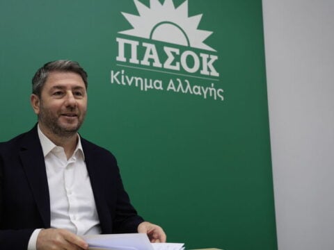 ΠΑΣΟΚ: Ξορκίζουν εσωστρέφεια και θολά μηνύματα – Μπαράζ δράσεων με το βλέμμα στο φθινόπωρο