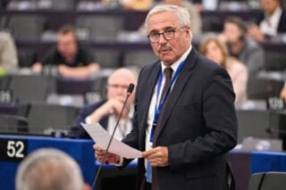 Ο Γιάννης Μανιάτης στην «Εφ.Συν.»: Η χώρα χρειάζεται πολιτική αλλαγή