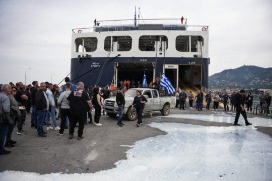 Λέσβος: Και απλήρωτοι και διωκόμενοι οι κτηνοτρόφοι