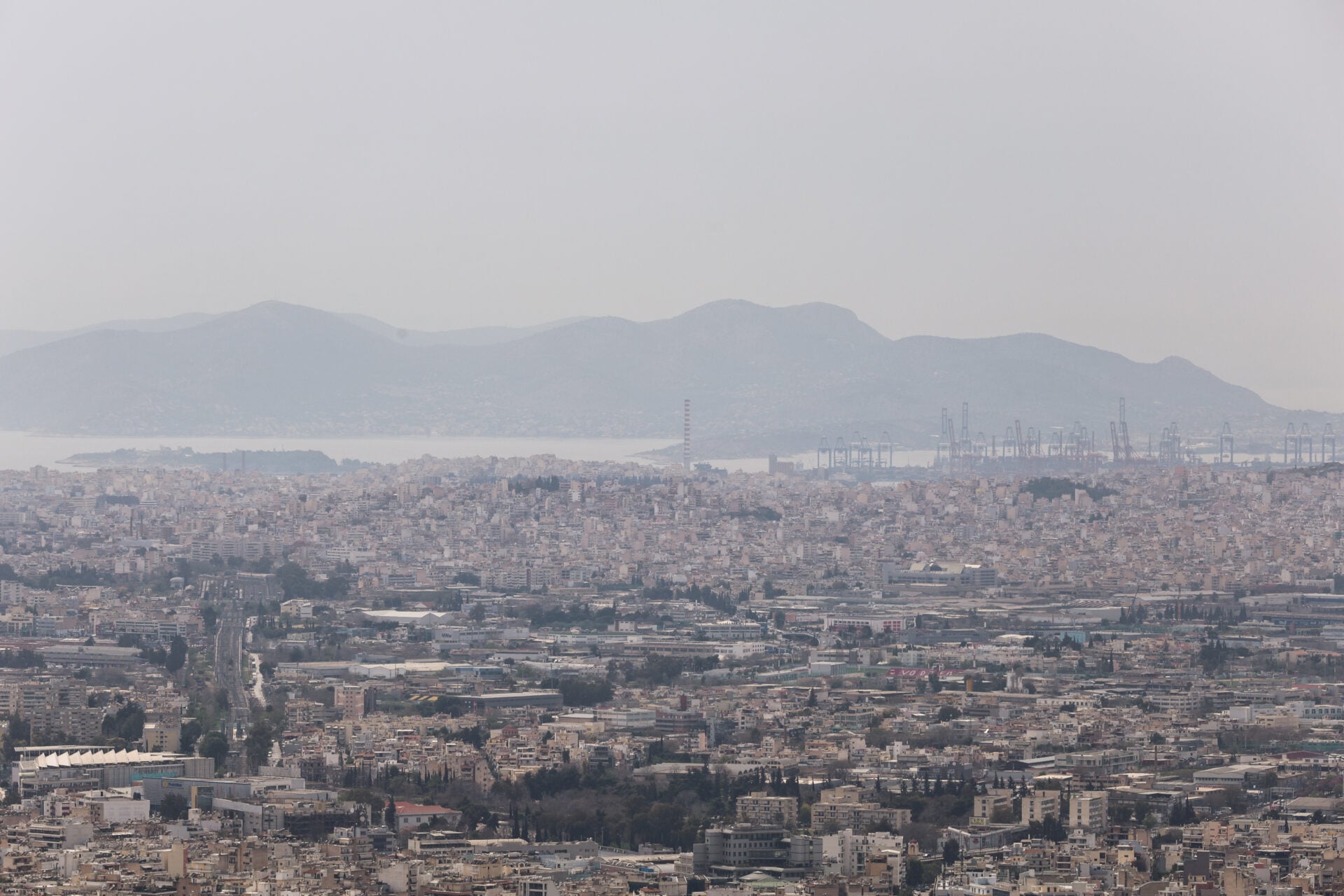 Καιρός: Ερχεται δύσκολο διήμερο με 39αρια και αφρικανική σκόνη – Ενισχύονται οι άνεμοι