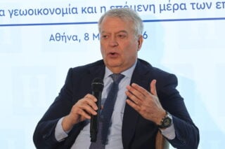 Πανεπιστήμιο Πειραιώς: Τελετή αναγόρευσης του Απόστολου Ταμβακάκη σε επίτιμο διδάκτορα