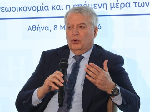 Πανεπιστήμιο Πειραιώς: Τελετή αναγόρευσης του Απόστολου Ταμβακάκη σε επίτιμο διδάκτορα
