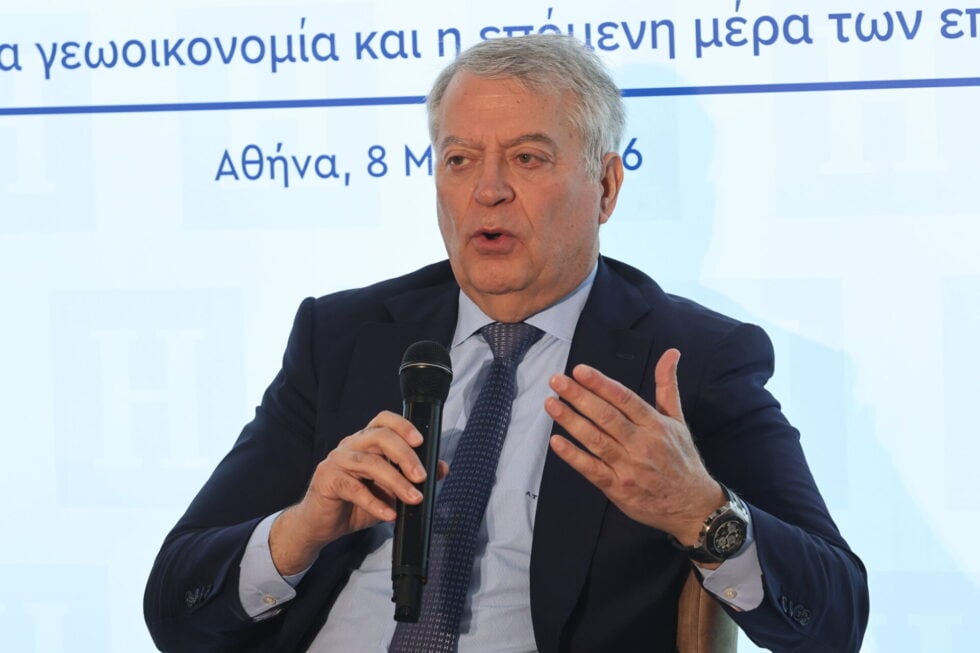 Πανεπιστήμιο Πειραιώς: Τελετή αναγόρευσης του Απόστολου Ταμβακάκη σε επίτιμο διδάκτορα