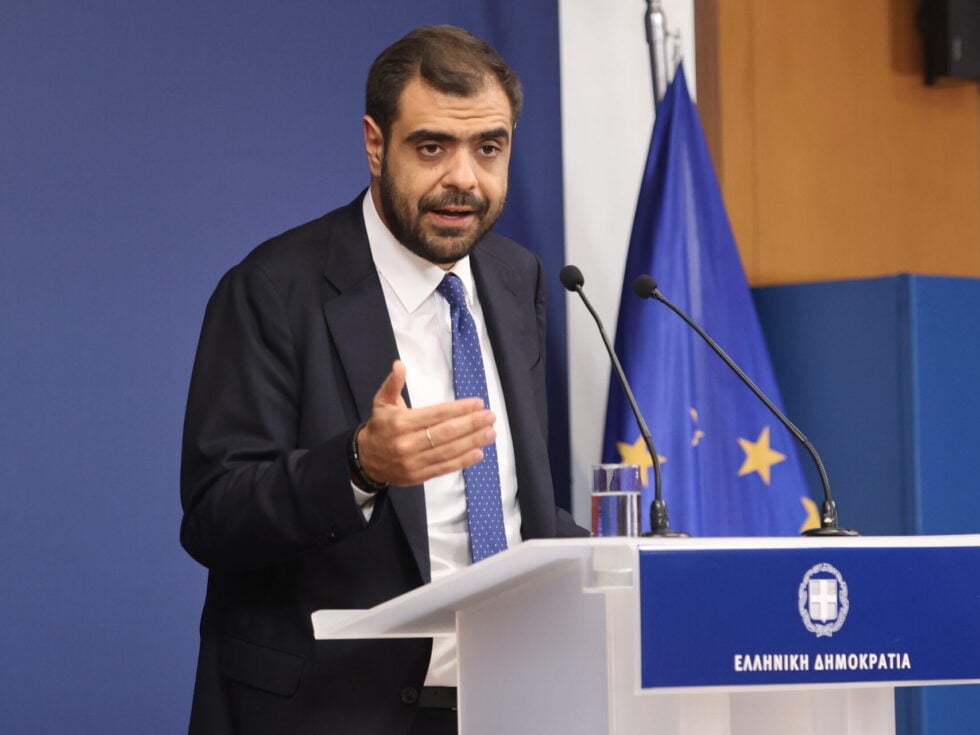Σπιτάκια ανακύκλωσης: Αφωνία Μαρινάκη και το μπαλάκι στο αρμόδιο υπουργείο