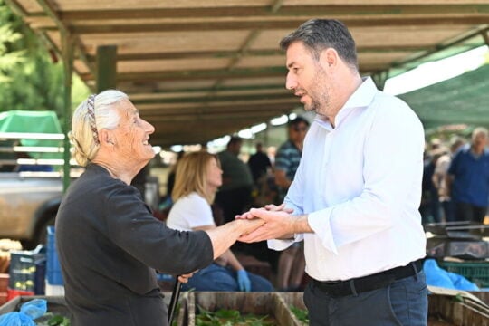 Ανδρουλάκης από Κάρπαθο: «Ο στόχος δεν αλλάζει, ο αγώνας δεν σταματά»