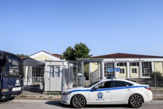 Δίκη για τα Τέμπη: Τοποθετούνται οι συνήγοροι επί της εισαγγελικής πρότασης – «Δεν διερευνήθηκε η πυραντοχή των καθισμάτων»