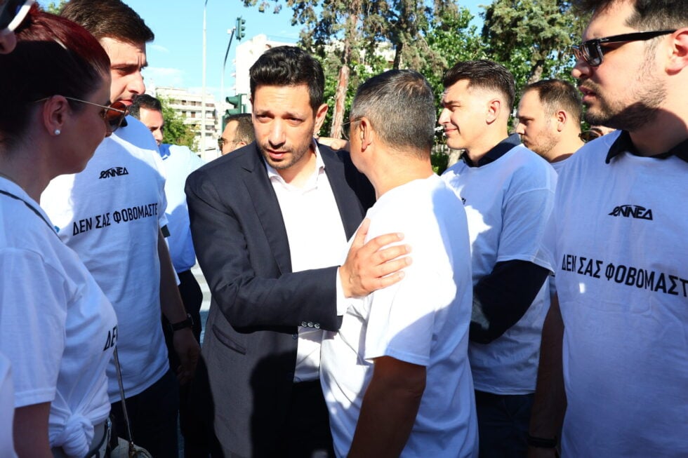 «Δεν σας φοβόμαστε»: Συγκέντρωση διαμαρτυρίας της ΝΔ στο Ιπποκράτειο Θεσσαλονίκης για τη Βάγια Νέστορα