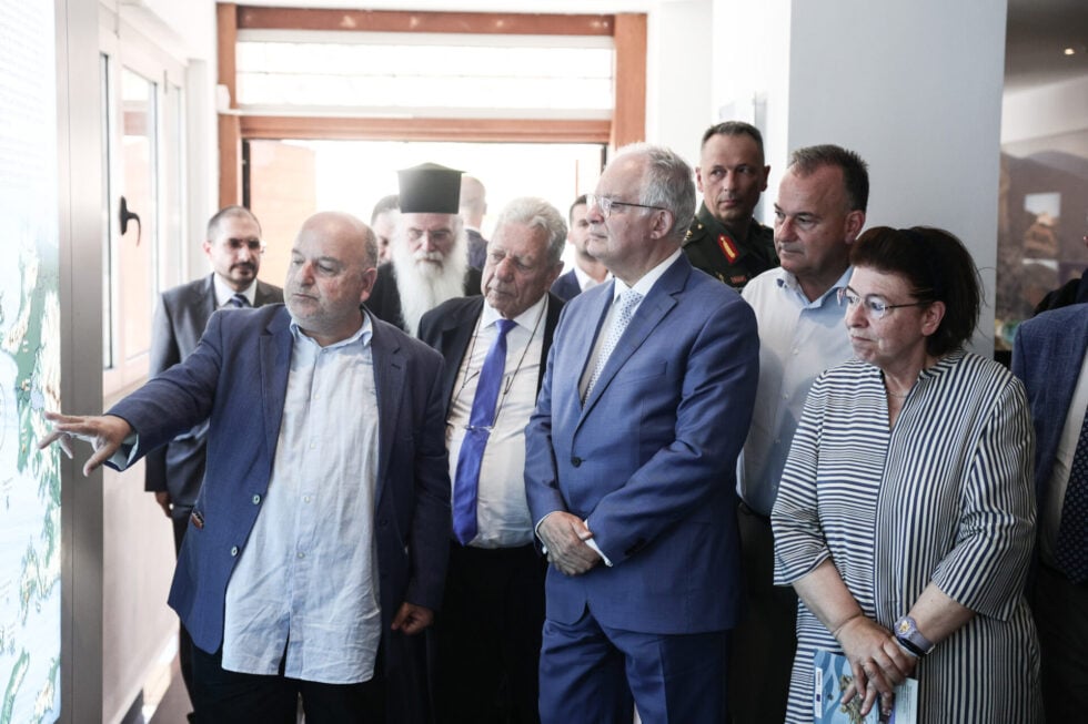 Ανακήρυξη του ΠτΔ σε επίτιμο δημότη Αγαθονησίου: «Η Ελλάδα αρχίζει από τους τόπους των συνόρων»