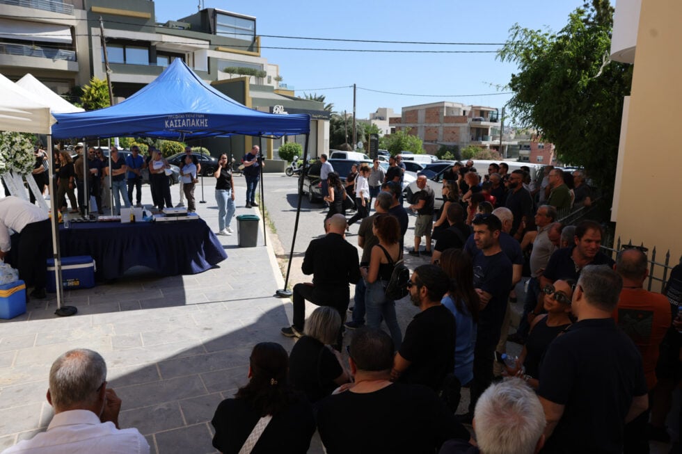 Το τελευταίο «αντίο» στη δημοσιογράφο Μαρία Αντωνογιαννάκη [εικόνες]