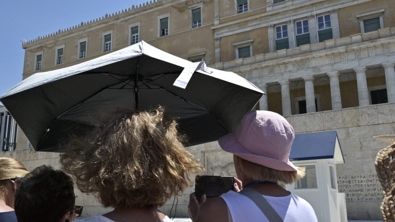 Σε «Red Code» Αττική και άλλες δύο περιοχές – Εκτακτα μέτρα και απαγορεύσεις κυκλοφορίας