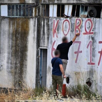 Το σημείο όπου πυροβόλησαν οι δύο αστυνομικοί τον 20χρονο στο Άργος (ΒΑΣΙΛΗΣ ΠΑΠΑΔΟΠΟΥΛΟΣ / EUROKINISSI)