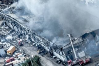 Αρβανίτης για φωτιά στον Ασπρόπυργο: «Οι εργαζόμενοι πληρώνουν με το αίμα τους την έλλειψη πολιτικής πρόληψης»