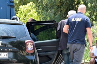 Φωτιά στο Σισμανόγλειο: Στην Ευελπίδων ο 76χρονος που συνελήφθη για εμπρησμό [βίντεο]