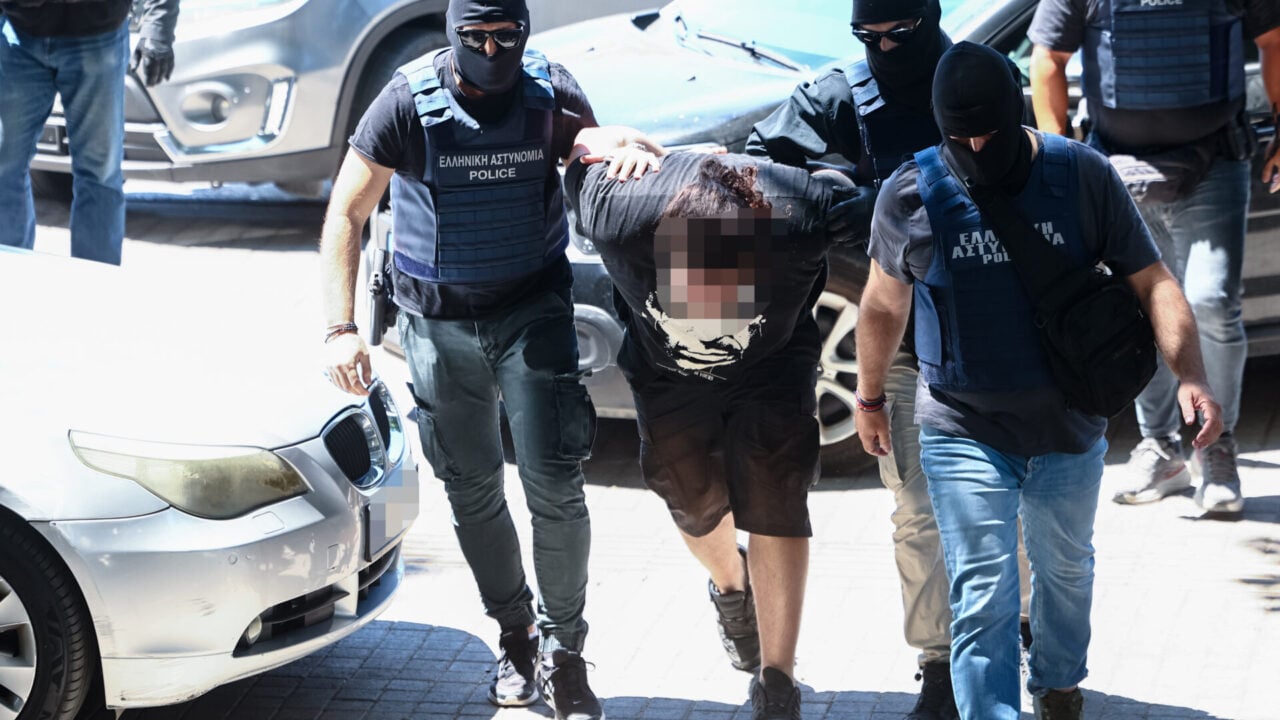 Εμπρησμοί στη Θεσσαλονίκη: Υπό δρακόντεια μέτρα στα δικαστήρια οι συλληφθέντες για τον θάνατο της Βάγιας Νέστορα