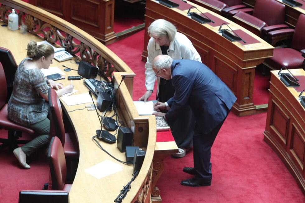 Ορκίστηκε βουλευτής ο Γιάννης Αμανατίδης – Πήρε την έδρα της Νοτοπούλου
