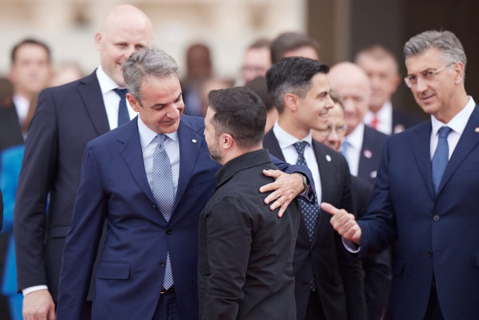 Παρέλαση για την Ημέρα της Βαστίλης στη Γαλλία, παρουσία του Κυριάκου Μητσοτάκη και των ελληνικών Rafale [εικόνες]