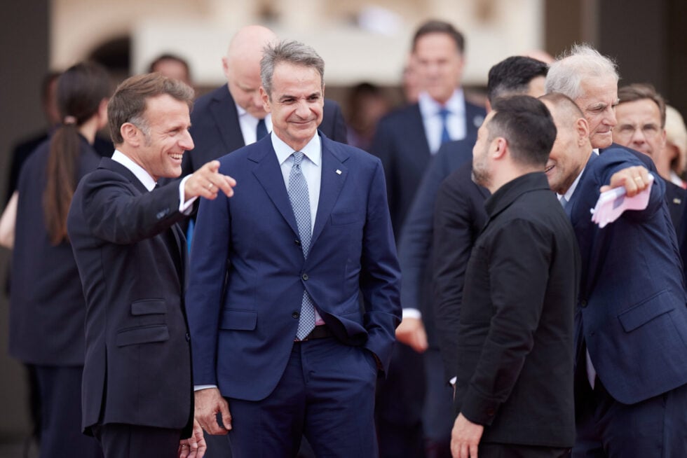 Παρέλαση για την Ημέρα της Βαστίλης στη Γαλλία, παρουσία του Κυριάκου Μητσοτάκη και των ελληνικών Rafale [εικόνες]