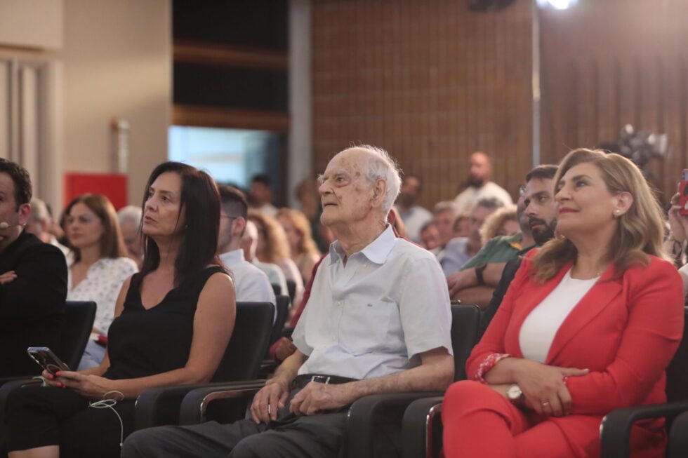 Ανδρουλάκης: «Καταθέτουμε νέο κοινωνικό συμβόλαιο για την παιδεία» – Οι 6 δεσμεύσεις του ΠΑΣΟΚ [βίντεο]