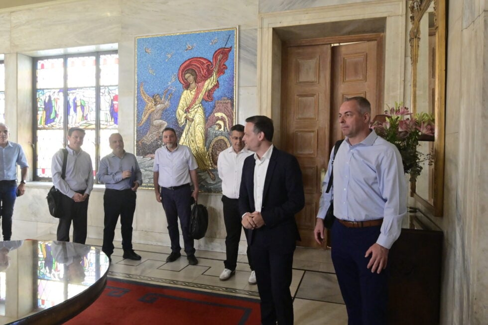 Ρωγμές στην Κυψέλη: Νέες παραδοχές και υποσχέσεις στους κατοίκους – Τι ανακοίνωσε η «Ελληνικό Μετρό»