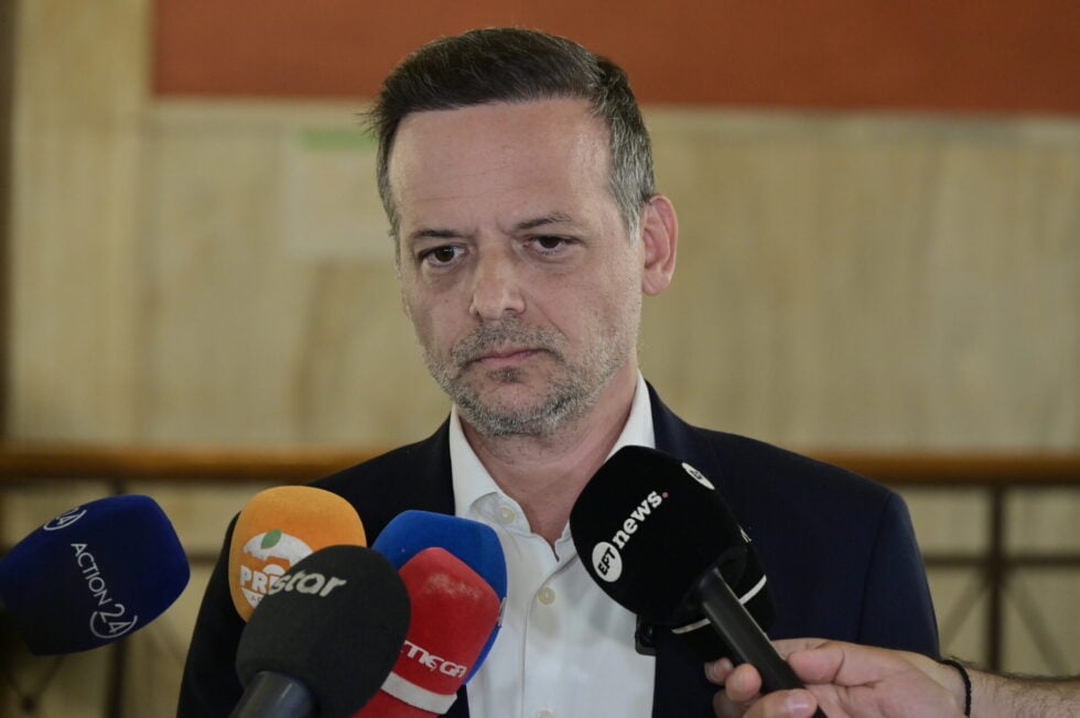 Μετρόπληκτη Κυψέλη: Από τον Χάρη Δούκα στον Ταχιάο οι κάτοικοι για τις ρωγμές στα σπίτια τους