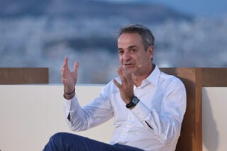 Μητσοτάκης: Επιχείρηση αλλαγής ατζέντας μετά τα σκάνδαλα – Επιμένει για εκλογές το 2027