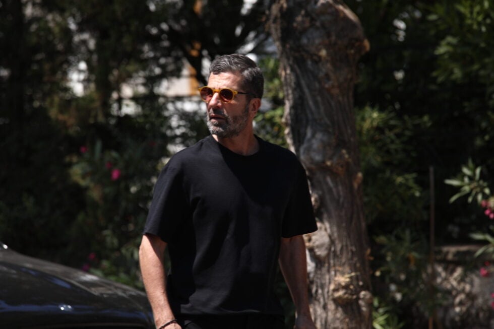 Συγκίνηση στο τελευταίο αντίο στον Λορέντζο Καριέρε: Συγγενείς και φίλοι έδωσαν το παρών [εικόνες]