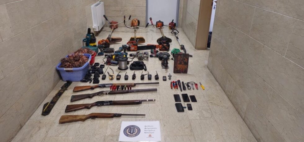 Τρεις συλλήψεις για εμπρησμούς στη Μεσσηνία: Ανάμεσά τους πρόεδρος κοινότητας και πυροσβέστης