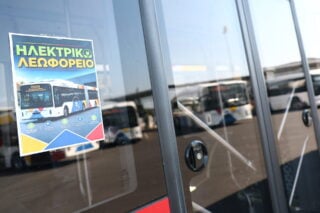 ΟΑΣΘ: Φορτιστές και τεχνικοί, «αγκάθια» για τα ηλεκτρικά λεωφορεία